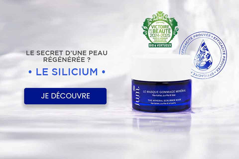 Photo du Masque Gommage minéral au silicium ium sur de l'eau transparente avec logo efficacité prouvée